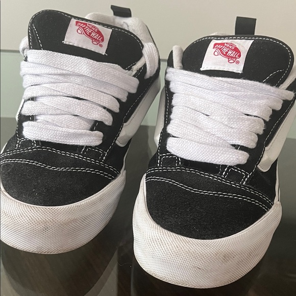 Vans Knu-Skool Black True White Sneakers VN0009QC6BT1 - Picture 2 of 10